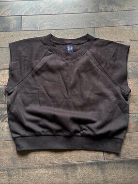 GAP Short Sleeve Sweatshirt